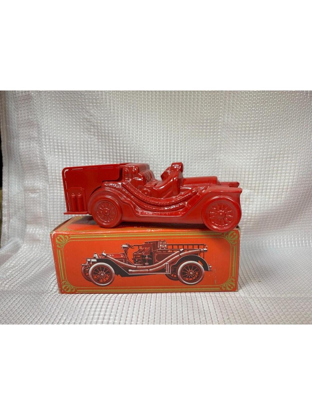 262 Vintage Avon Firefighter 1910 Wild Country Aftershave 6oz Decorative Bottle